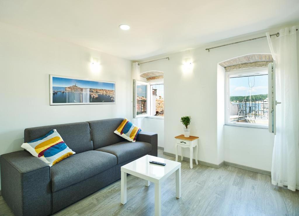Roviv Apartments In The Old Town By Irundo روفينج المظهر الخارجي الصورة